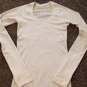 Long sleve Lululemon shirt